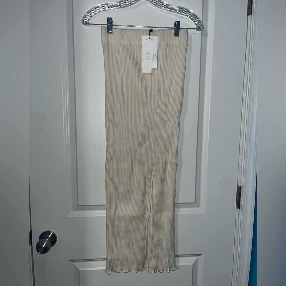 Zara beige skirt with slit